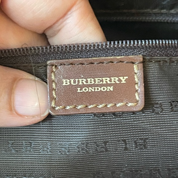 Authentic Burberry vintage nova check tote bag (F305) - Picture 14 of 15